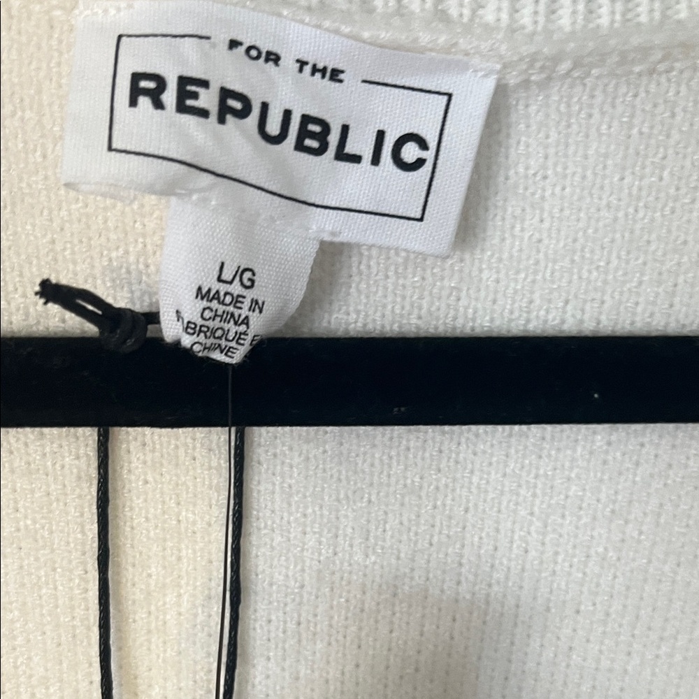 For The Republic Cream and Black Women's Cardigan nwt - Picture 3 of 7